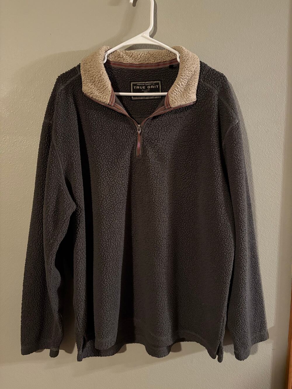 Men’s True Grit Pullover size XL